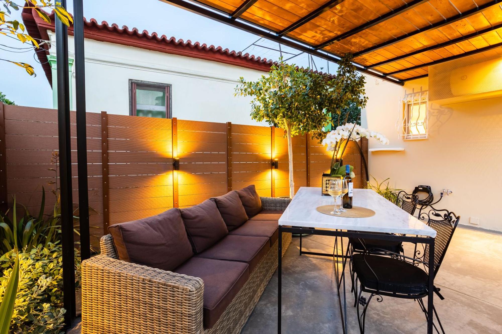 Villy'S Comfort Zone Apartments Kalamata Exterior foto